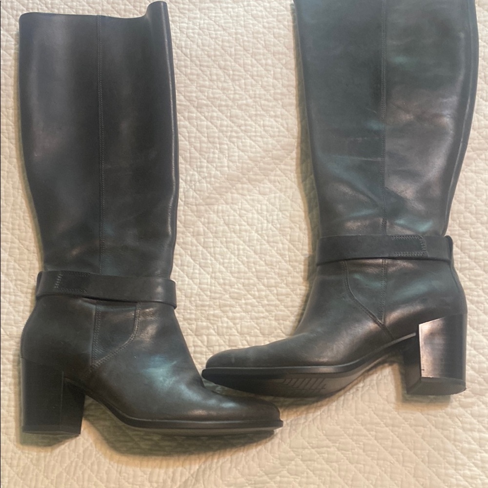 Women’s Ecco  Chic Black Leather Tall Boots us size 7-7.5